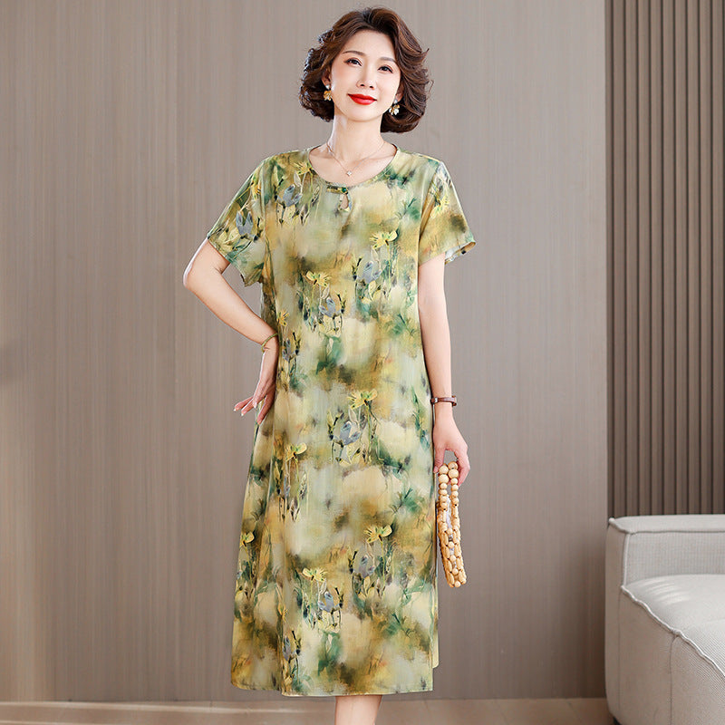 A middle-aged mother is wearing a cotton silk dress