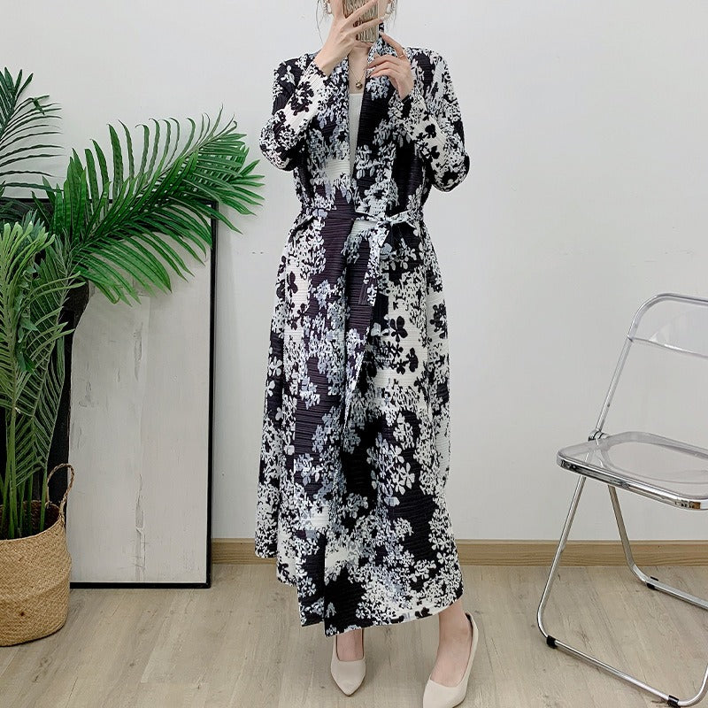Minimalist Middle Eastern solid color pleated printed long robe for women